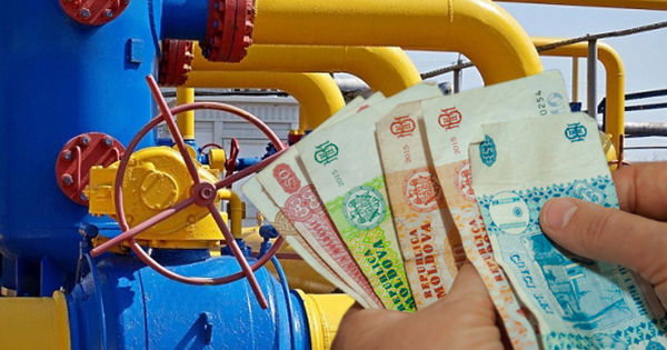 Ионицэ: Люди смогут купить на зарплату в 5,6 раз меньше газа, чем год назад. Коллаж: Point.md