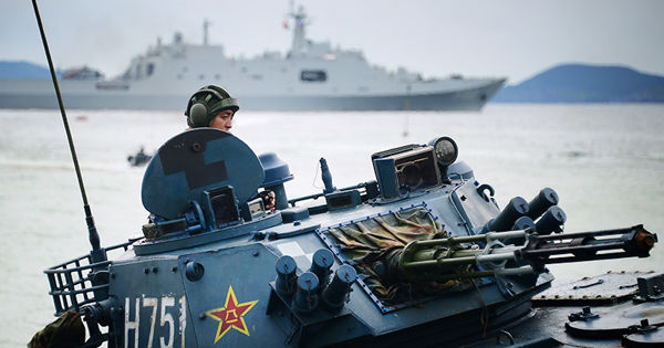 Армия Китая начала учения с боевыми стрельбами вокруг Тайваня