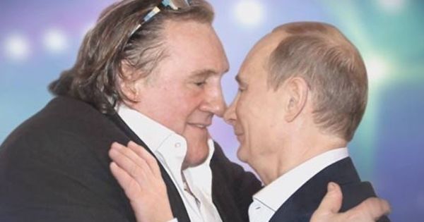 Alegeri în Rusia: Actorul care a votat într-o secţie din Paris. Foto: diariojornada.com.ar