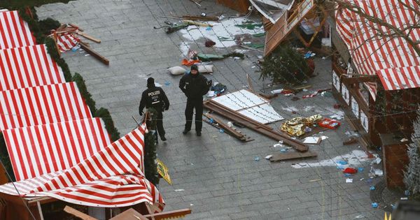 СМИ назвали нового подозреваемого в атаке на ярмарку в Берлине.