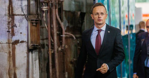 Венгрия назвала собственную цену за эмбарго на энергоносители из России.