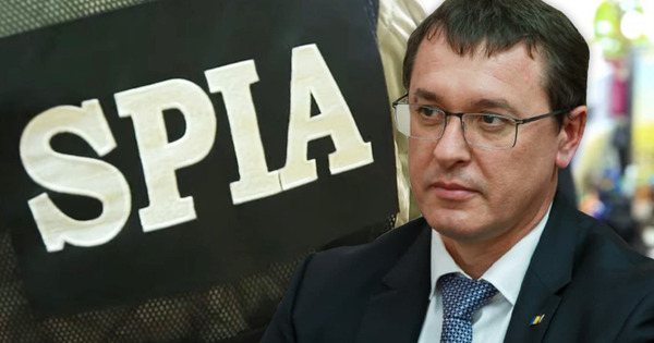 Прокуроры проводят обыски у бывшего директора АО «Молдтелеком». Коллаж: Point.md