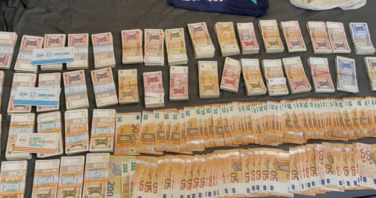 В Кишинёве задержали двух граждан Украины по подозрению в мошенничестве.