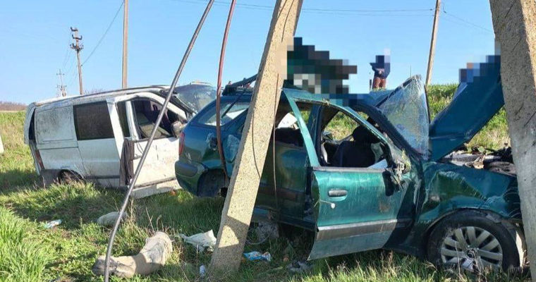 Accident la Florești: O persoană a murit, iar alte patru au fost grav rănite.