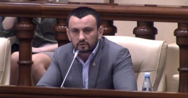 Replica lui Dudnic la criticele privind proiectul Arena Chișinău