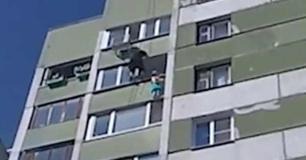 Видео спасения опубликовано в соцсетях.