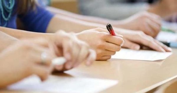 Более 3000 учеников участвуют в дополнительной сессии бакалавриата.