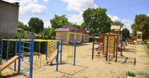 В Колонице дети пошли в один  из самых современных детсадов.
