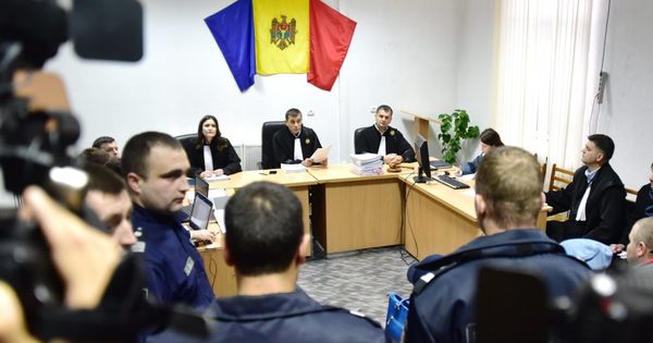 Адвокаты обвиняемых по «делу Брэгуцы» просят сделать заседания суда закрытыми.