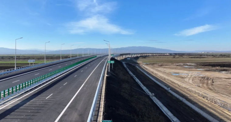 Первый участок автомагистрали A7 в уезде Яссы готовят к асфальтированию.