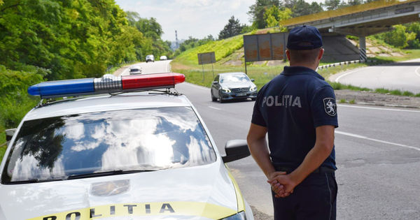 Служба InfoTrafic призывает водителей адаптировать скорость движения согласно предписаниям ПДД.