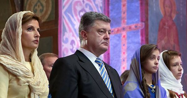 Дочери Порошенко не поступили ни в один из вузов Украины.