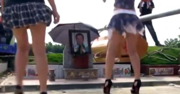 China declară război show-urilor erotice la înmormântări. Foto: digi24.ro