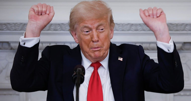 Трамп: Тарифы способствовали существенному сокращению торгового дефицита США.
