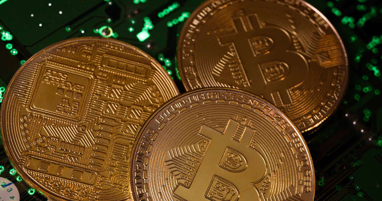 Стоимость биткоина упала ниже $60 тыс. впервые с 10 октября 2024 года.