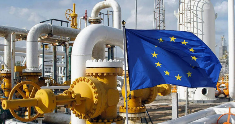 Bloomberg: ЕС не планирует продлевать соглашение с РФ о транзите газа через Украину.