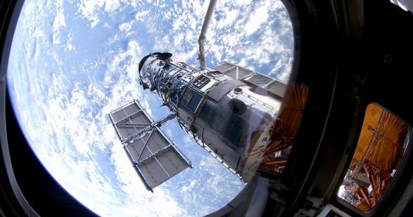 NASA готовится к спасению Hubble: названа возможная причина поломки телескопа.