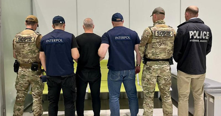 SUA au ajutat la returnarea în Moldova a unui suspect de trafic de droguri.