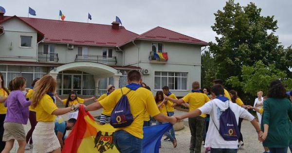 80 детей из диаспоры приехали в летний лагерь.