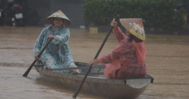 40.000 de turiști, evacuați în Vietnam din cauza inundațiilor.