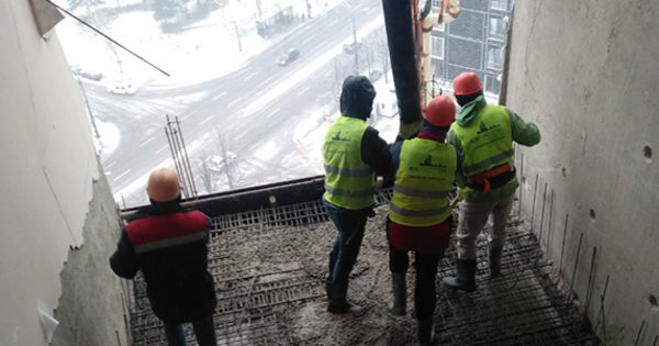 Восстановлено третье перекрытие в доме, где произошёл взрыв.