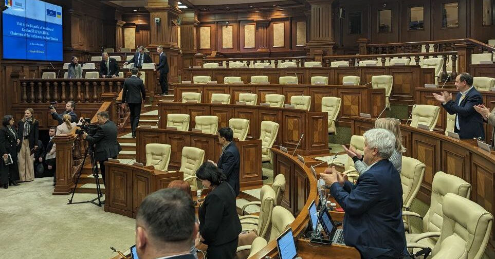 ПСРМ бойкотировала выступление спикера Верховной Рады в парламенте Молдовы.