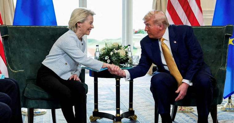 ЕС согласился выполнить условия торговой сделки с США после угроз Трампа.