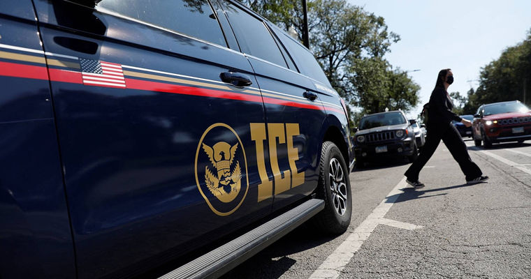 Trump începe o operațiune blitz anti-imigranți în Chicago: Orașul se pregătește pentru intervenția Gărzii Naționale.