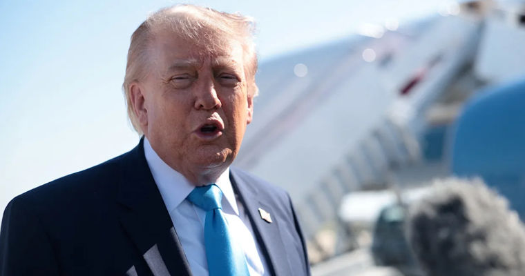 Трамп выступил против платы за проход через Ормузский пролив.