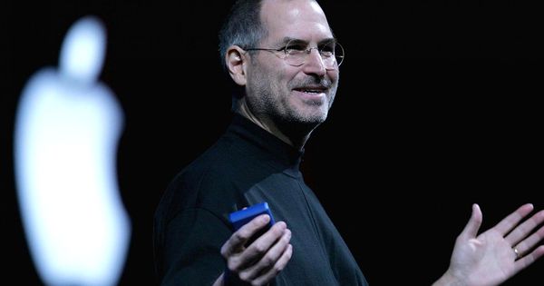 O cerere completată de Steve Jobs cu greşeli, cumpărată cu 170.000 $. Foto: CNBC.com