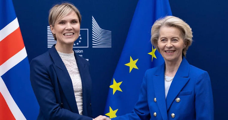 Islanda va organiza un referendum privind aderarea la Uniunea Europeană.