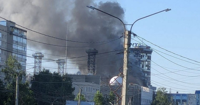 В результате ракетной атаки на Чебоксары загорелся завод "ВНИИР-Прогресс".