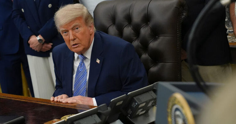 Трамп нанимает новых судей - старые не справляются с масштабами депортаций.