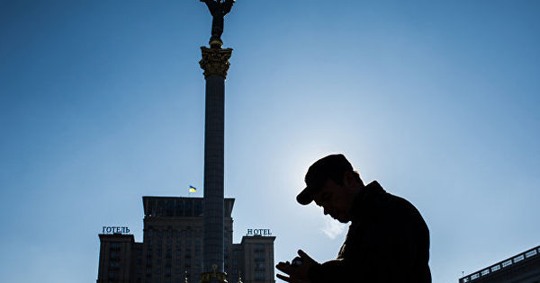 В Киеве посоветовали украинцам перевезти родственников из России.
