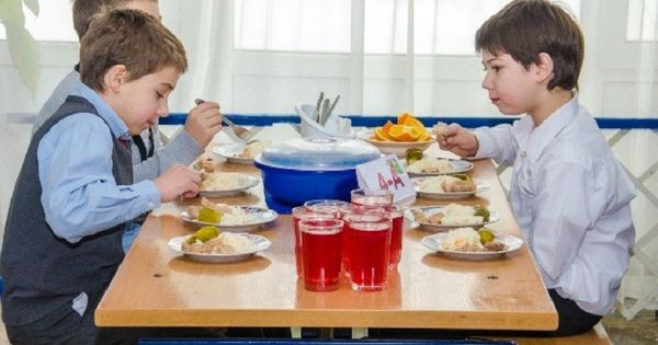 В муниципальных школах заработали столовые.