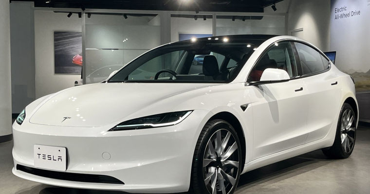Tesla вернула первое место на рынке электромобилей, подвинув китайского гиганта BYD/