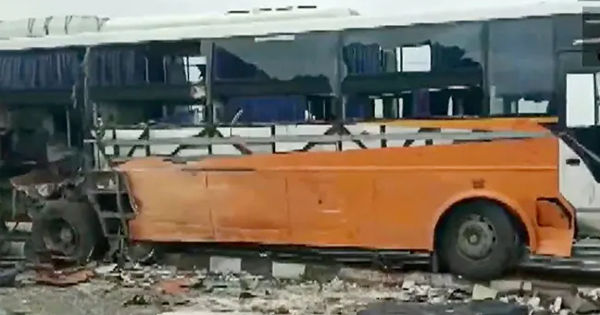 В Индии при столкновении пассажирских автобусов 8 человек погибли, 20 ранены.