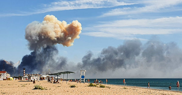 Число пострадавших от взрывов в Крыму выросло до 9 человек.