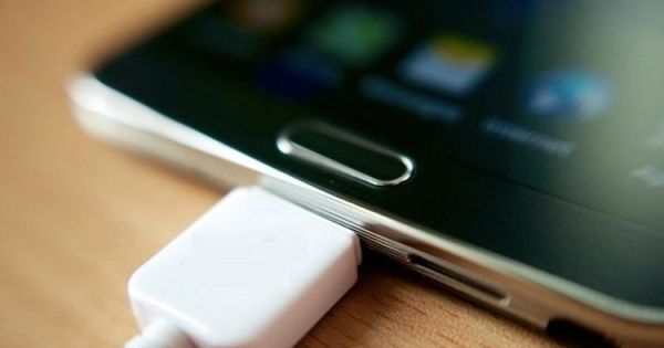Dacă folosiți telefonul mai des, va trebui să îl încărcați mai des și ultimul lucru pe care vi-l doriți este să rămâneți fără baterie în momentul în care aveți nevoie cel mai mult.