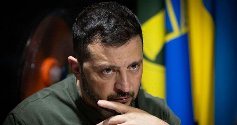 Зеленский предложил разрешить украинцам до 22 лет выезжать за границу.
