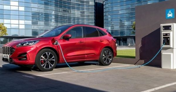 Ford отзывает Кугу в Европе из-за неисправности. Фото: infocar.u.
