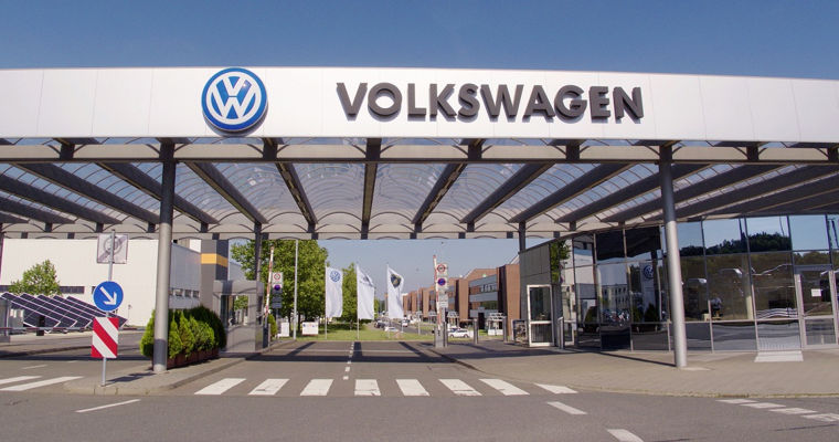 Владельцы Volkswagen требуют срочных реформ из-за падения прибыли.