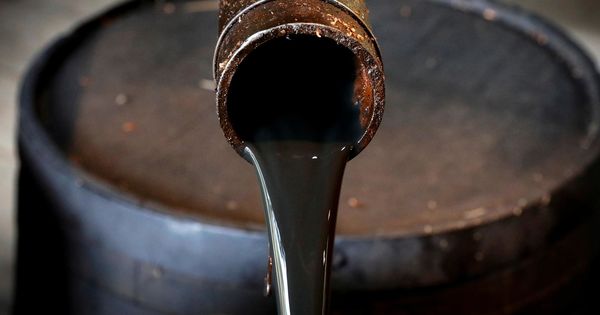 Парламент рассмотрит проект новой методики расчета цен на нефтепродукты.