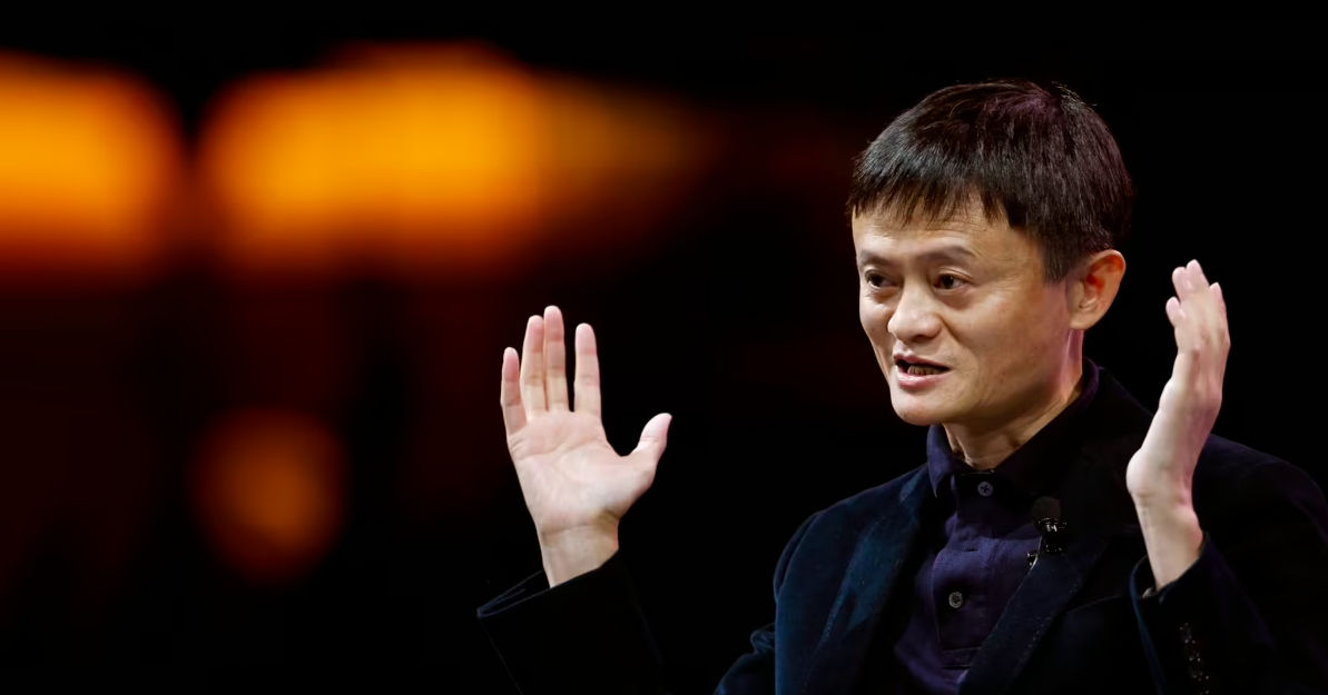 Основатель Alibaba Джек Ма впервые за год приехал в Китай.