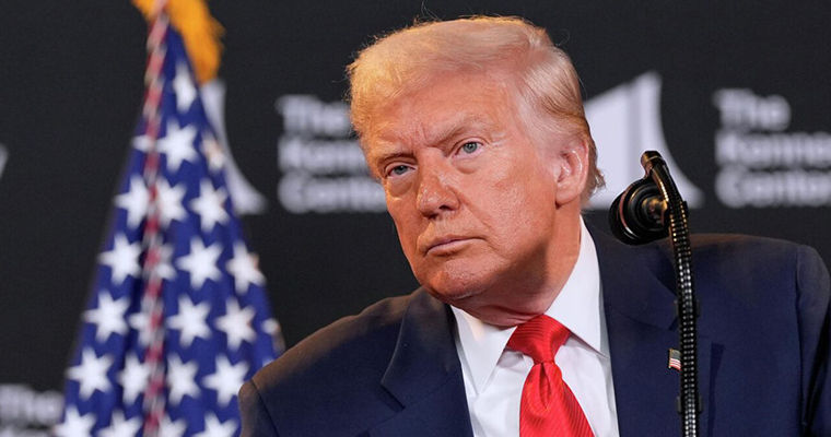 Trump a ordonat accelerarea producției de arme în SUA.