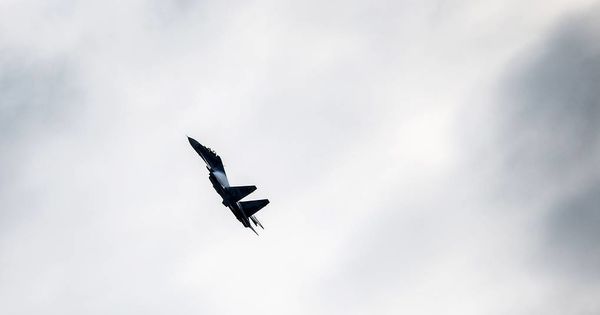 В Тверской области упал истребитель Су-30 thumbnail