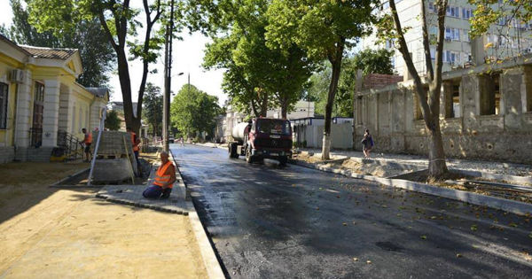 Часть улицы 31 Августа в Кишиневе откроют в середине июля.