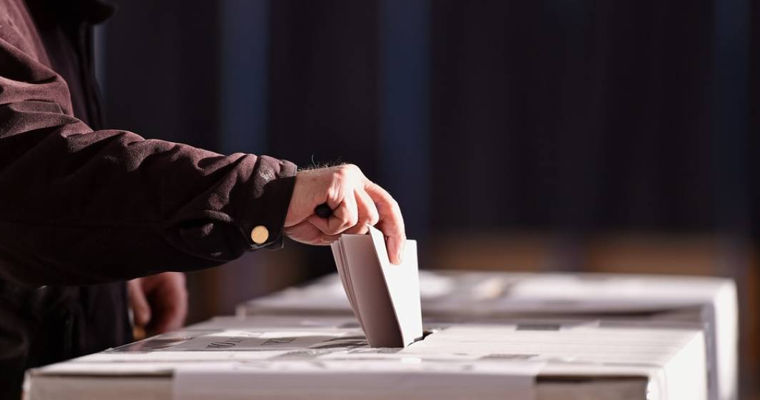 Почти 40% румын не определились с выбором на президентских выборах.