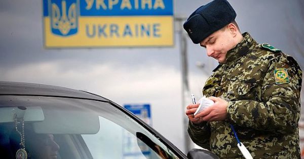 Старинные издания пытался вывезти в Россию молдаванин. 