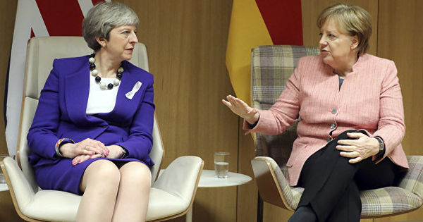 Меркель назвала Brexit без сделки худшим вариантов "развода" с Британией.